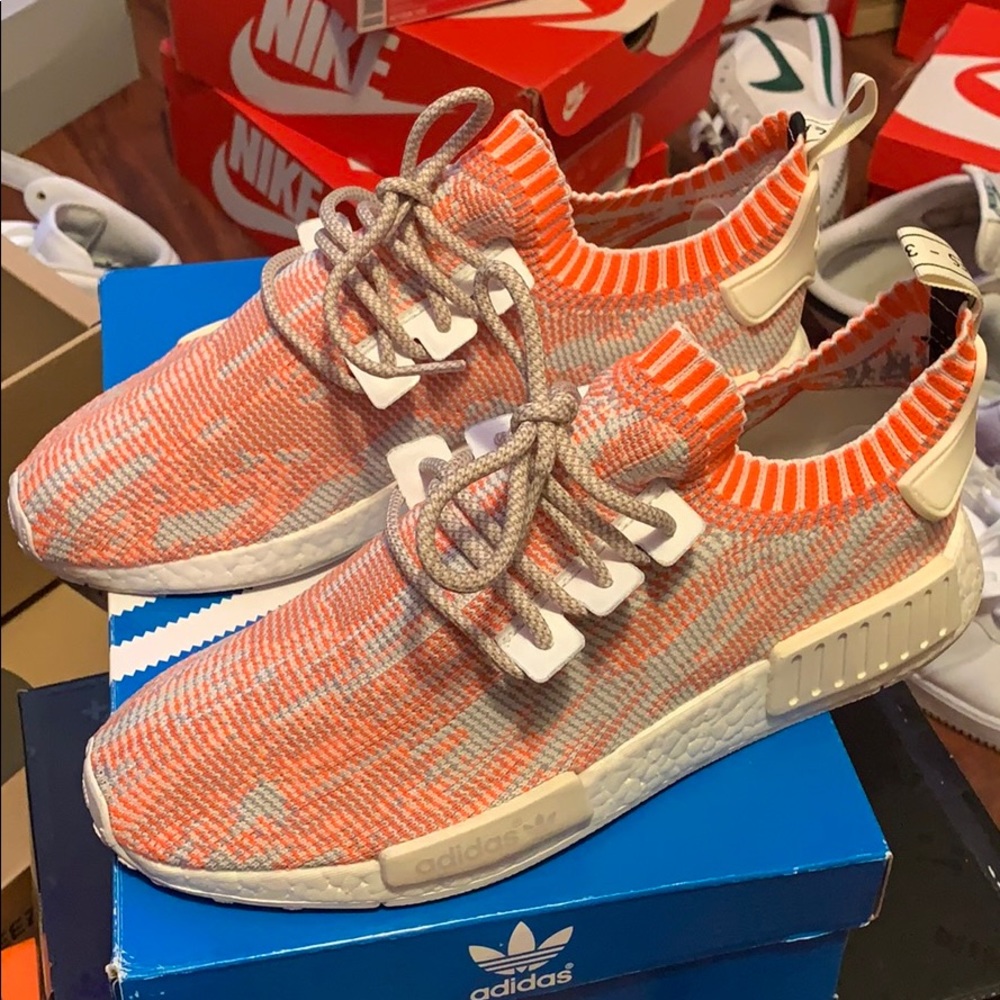 NMD R1 PK pink